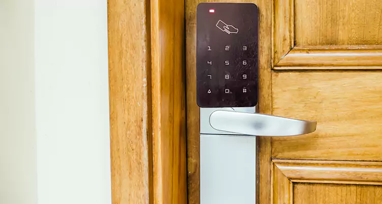 Keyless Hotel Door Locks Repair in Oak Ridge, FL